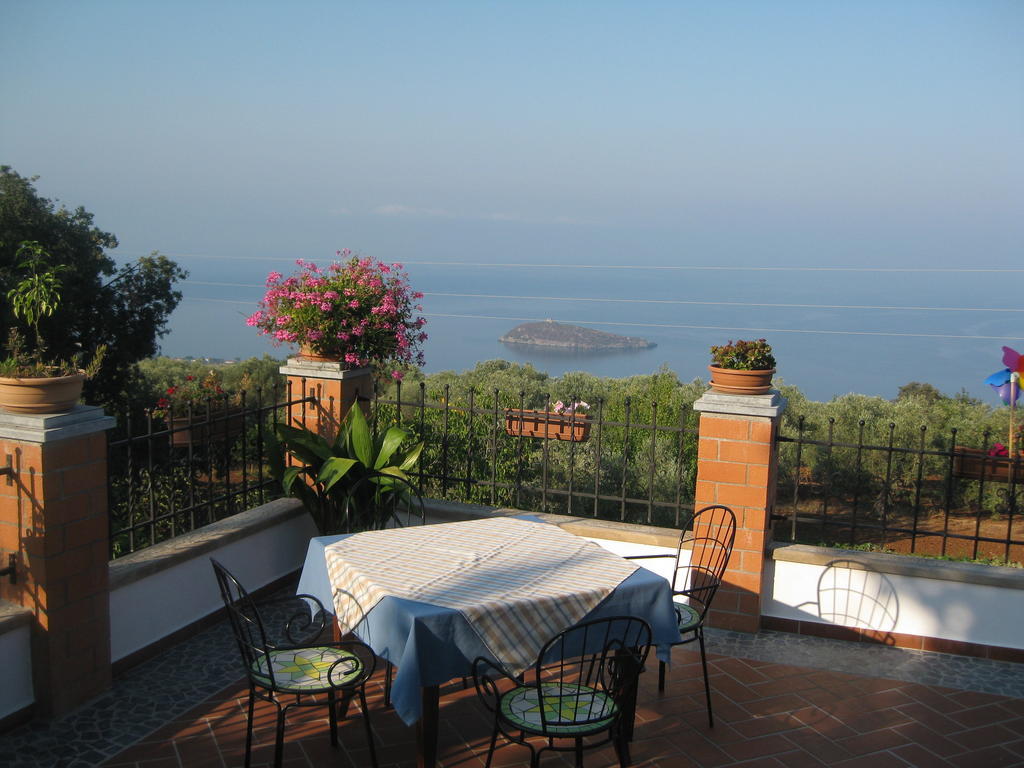 Agritursmo Montesalerno Villa Diamante Eksteriør billede