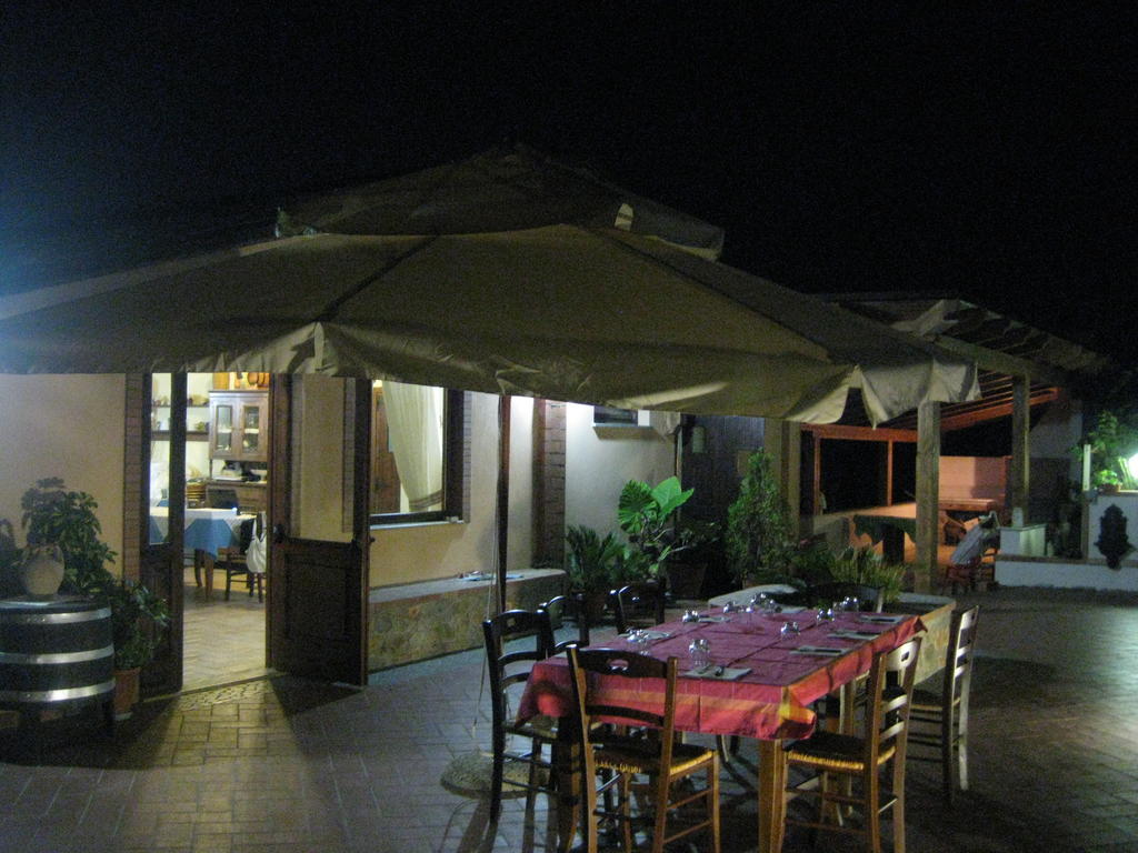 Agritursmo Montesalerno Villa Diamante Eksteriør billede
